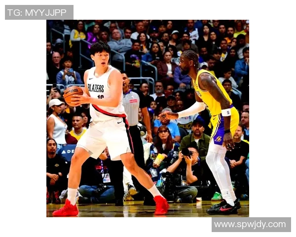 湖人对决开拓者西部决赛精彩回顾与赛季亮点分析 湖人对决开拓者西部决赛精彩回顾与赛季亮点分析