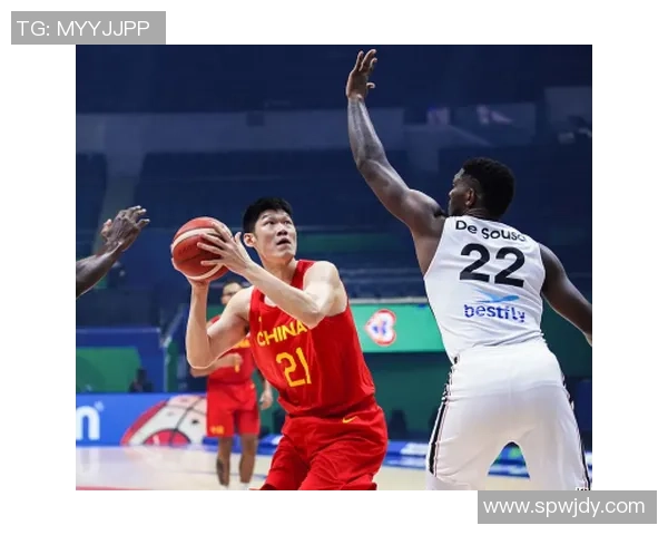 中国男篮在与埃及的激烈对决中第四节逆转胜利的精彩瞬间回顾 中国男篮在与埃及的激烈对决中第四节逆转胜利的精彩瞬间回顾