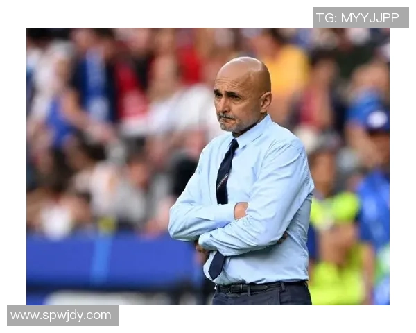 格拉维纳承认意大利对阵北爱尔兰的或许场所,但调整意甲路程不可行 格拉维纳承认意大利对阵北爱尔兰的或许场所,但调整意甲路程不可行